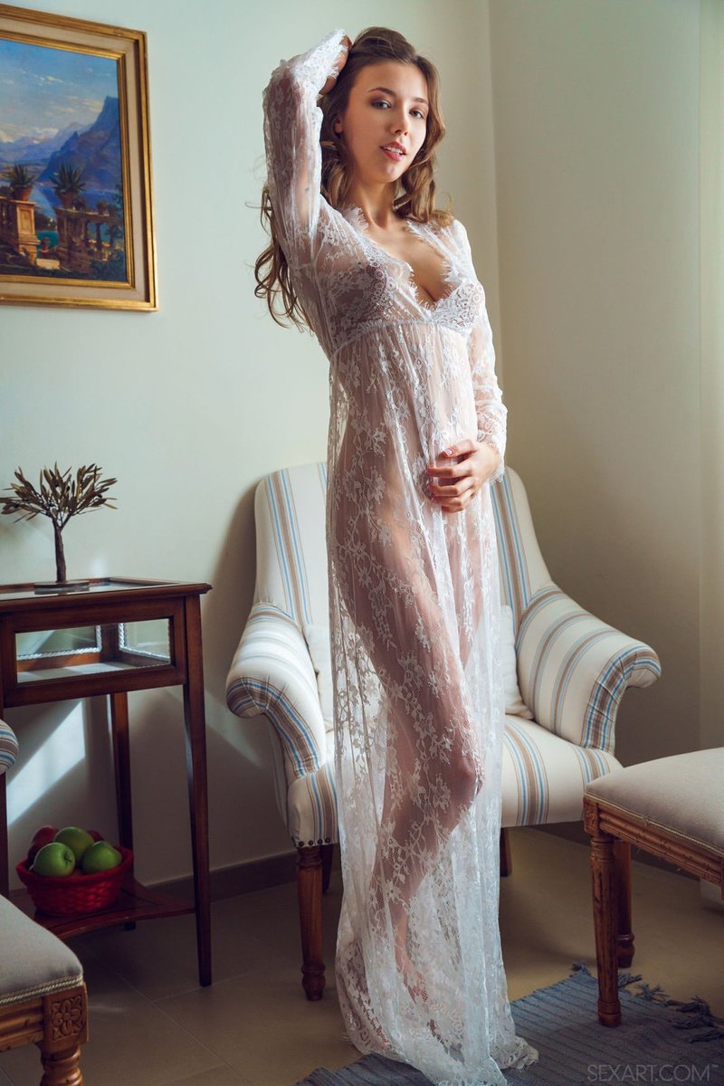 Тина, 22 года, 0 размер груди